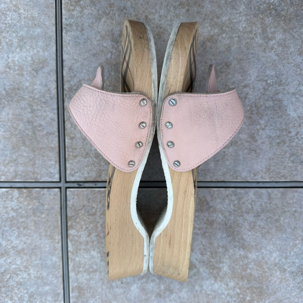 Burberry Classic Plaid Pink Clog Sandals - Picture 7 of 13